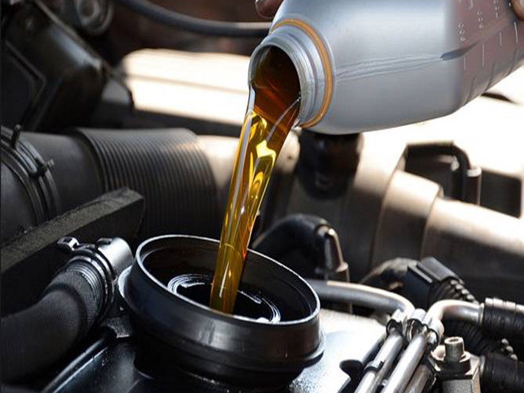 Thay dầu xe honda thích hợp nhất khi nào? Nên thay dầu xe máy ở đâu?