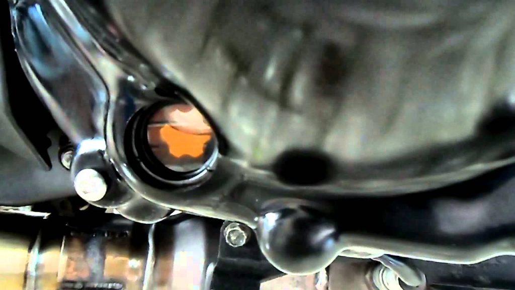 Cách kiểm tra mức dầu xe máy mà bạn nên biết